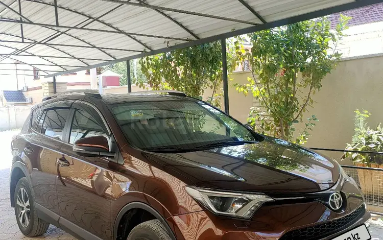 Toyota RAV4 2018 года за 11 500 000 тг. в Актау