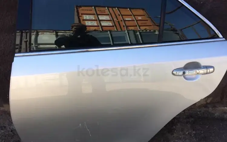 Дверь задняя левая на Toyota Camry 50 в Караганда