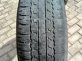ОДНА шина 265/65 R17 — "Bridgestone Dueler A/T" (Тайланд), летняя за 10 000 тг. в Астана
