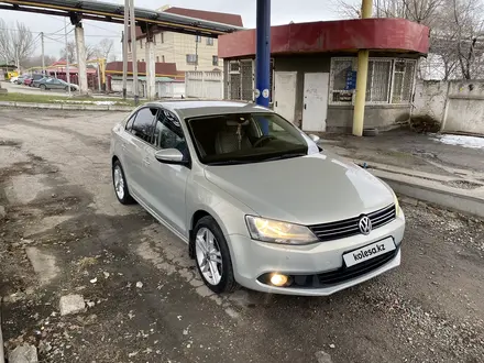 Volkswagen Jetta 2011 года за 5 500 000 тг. в Алматы – фото 4