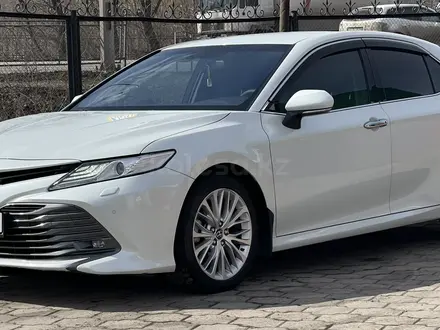 Toyota Camry 2019 года за 14 300 000 тг. в Караганда – фото 3