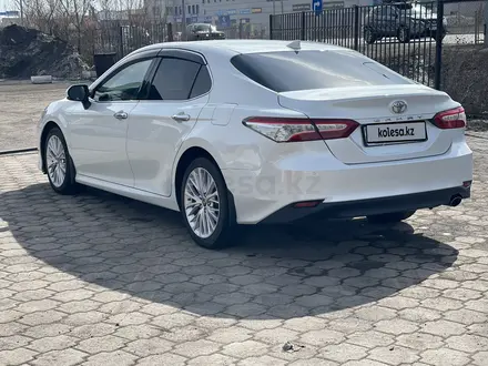 Toyota Camry 2019 года за 14 300 000 тг. в Караганда – фото 12