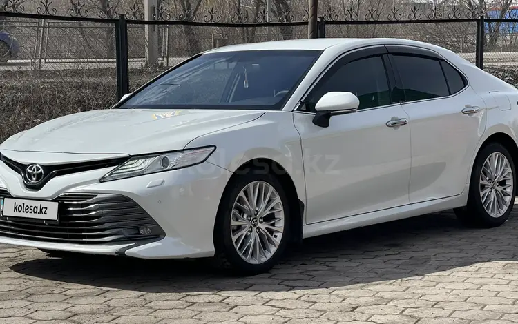 Toyota Camry 2019 годаүшін14 300 000 тг. в Караганда