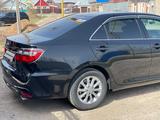 Toyota Camry 2015 года за 10 500 000 тг. в Аксай – фото 4