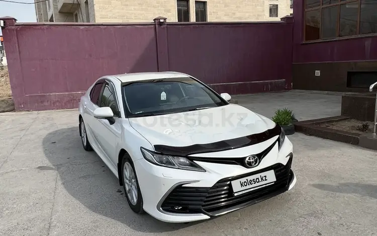 Toyota Camry 2021 года за 14 100 000 тг. в Шымкент