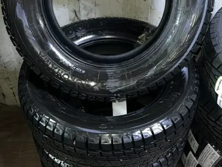 265/60 R18 Зима липучка YokohamaIce Guard в отличном состоянии (ездил сезон за 265 000 тг. в Алматы