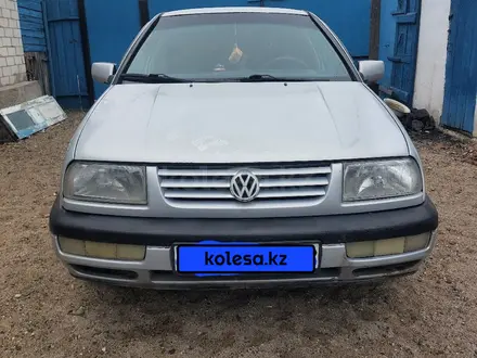 Volkswagen Vento 1993 годаүшін1 650 000 тг. в Семей – фото 2