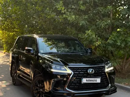 Lexus LX 570 VIP Black Edition 2019 года за 46 000 000 тг. в Алматы