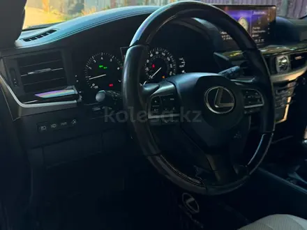 Lexus LX 570 VIP Black Edition 2019 года за 46 000 000 тг. в Алматы – фото 16