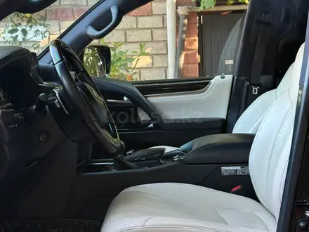 Lexus LX 570 VIP Black Edition 2019 года за 46 000 000 тг. в Алматы – фото 14