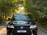 Lexus LX 570 VIP Black Edition 2019 годаүшін46 000 000 тг. в Алматы – фото 2