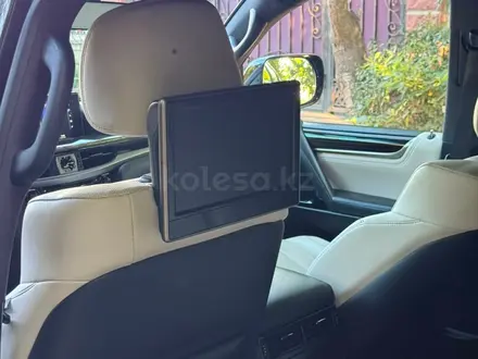Lexus LX 570 VIP Black Edition 2019 года за 46 000 000 тг. в Алматы – фото 21