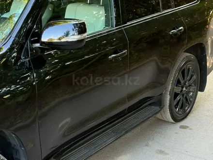 Lexus LX 570 VIP Black Edition 2019 года за 46 000 000 тг. в Алматы – фото 4