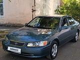 Toyota Camry 2000 года за 3 500 000 тг. в Тараз – фото 2