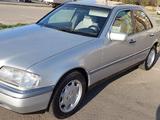 Mercedes-Benz C 200 1994 года за 2 100 000 тг. в Астана