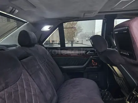Mercedes-Benz S 320 1997 года за 9 000 000 тг. в Шымкент – фото 21