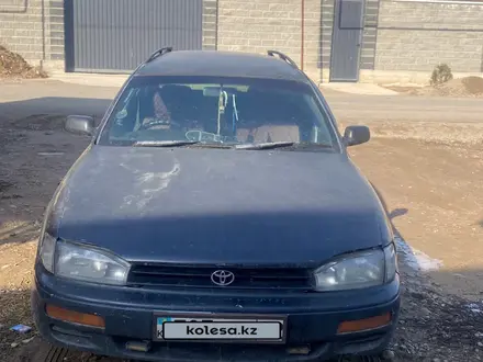 Toyota Camry 1996 года за 1 900 000 тг. в Алматы – фото 2