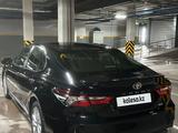 Toyota Camry 2023 года за 15 800 000 тг. в Астана – фото 3
