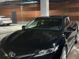 Toyota Camry 2023 года за 15 800 000 тг. в Астана