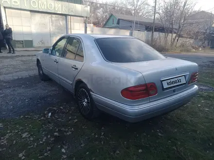 Mercedes-Benz E 320 1996 года за 2 600 000 тг. в Алматы – фото 5