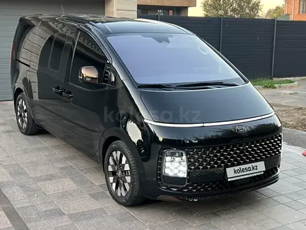 Hyundai Staria 2022 года за 24 900 000 тг. в Алматы – фото 13