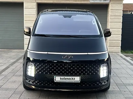 Hyundai Staria 2022 года за 24 900 000 тг. в Алматы – фото 2