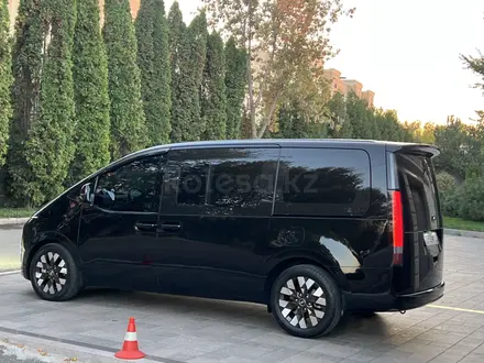 Hyundai Staria 2022 года за 24 900 000 тг. в Алматы – фото 6