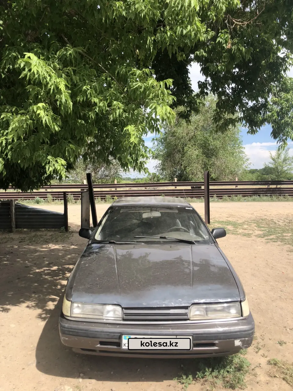Mazda 626, 1990