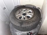 Зимнюю резину с дисками за 350 000 тг. в Астана – фото 2
