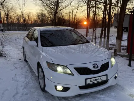 Toyota Camry 2010 года за 6 500 000 тг. в Атырау