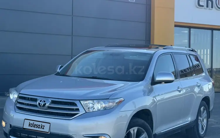 Toyota Highlander 2011 годаfor5 500 000 тг. в Атырау