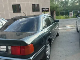 Audi 100