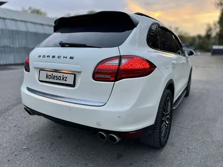 Porsche Cayenne 2012 года за 18 000 000 тг. в Алматы – фото 3