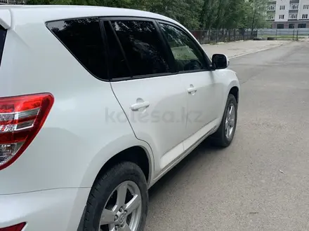 Toyota RAV4 2012 года за 7 700 000 тг. в Актобе – фото 3
