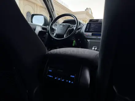 Toyota Land Cruiser Prado 2021 года за 24 700 000 тг. в Алматы – фото 18
