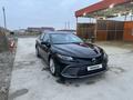 Toyota Camry 2021 года за 13 500 000 тг. в Атырау