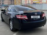 Toyota Camry 2011 года за 5 500 000 тг. в Актобе – фото 4