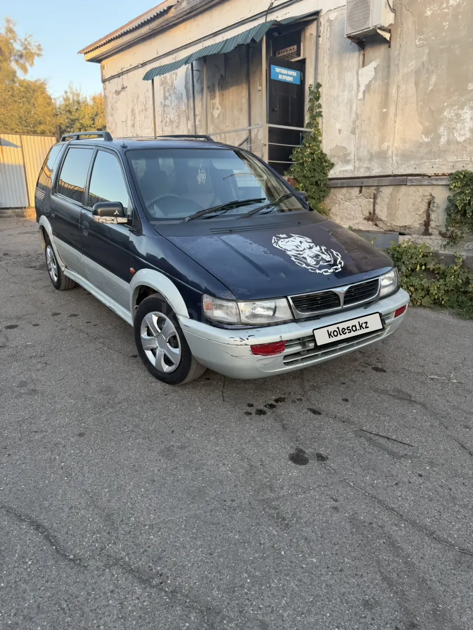 Mitsubishi Chariot, 1995