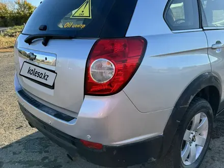 Chevrolet Captiva 2011 года за 5 500 000 тг. в Костанай – фото 11