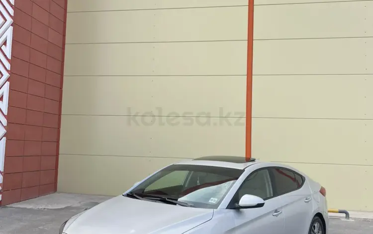 Hyundai Elantra 2018 года за 4 900 000 тг. в Актау