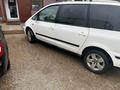 Volkswagen Sharan 2006 годаүшін3 000 000 тг. в Актобе