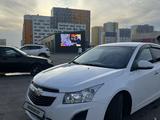 Chevrolet Cruze 2014 года за 6 850 000 тг. в Астана – фото 2