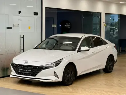 Hyundai Elantra 2021 года за 7 350 000 тг. в Астана