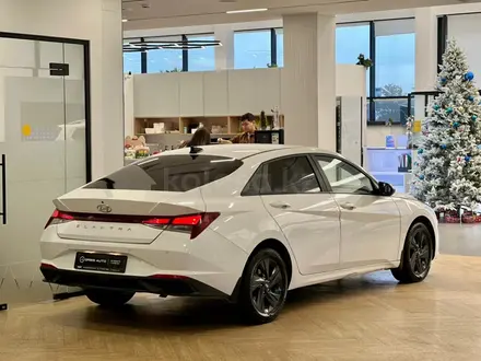 Hyundai Elantra 2021 года за 7 350 000 тг. в Астана – фото 4