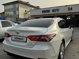 Toyota Camry 2023 годаүшін18 400 000 тг. в Алматы – фото 4