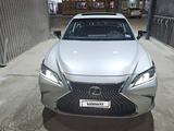 Lexus ES 350 2019 года за 23 200 000 тг. в Атырау