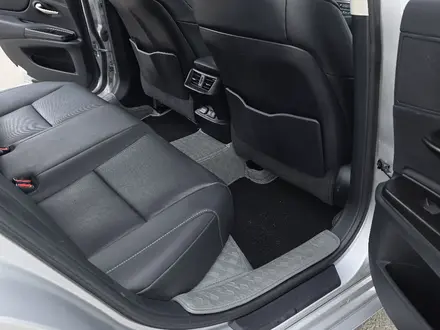 Lexus ES 350 2019 года за 21 750 000 тг. в Атырау – фото 3