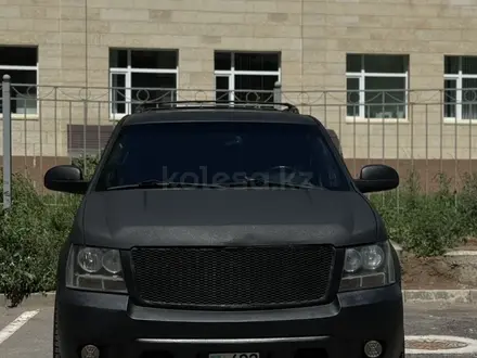 Chevrolet Tahoe 2006 года за 8 000 000 тг. в Астана – фото 3