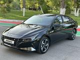 Hyundai Elantra 2023 годаfor13 290 000 тг. в Шымкент – фото 3