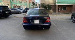 Mercedes-Benz C 200 2001 годаүшін2 200 000 тг. в Актау – фото 3